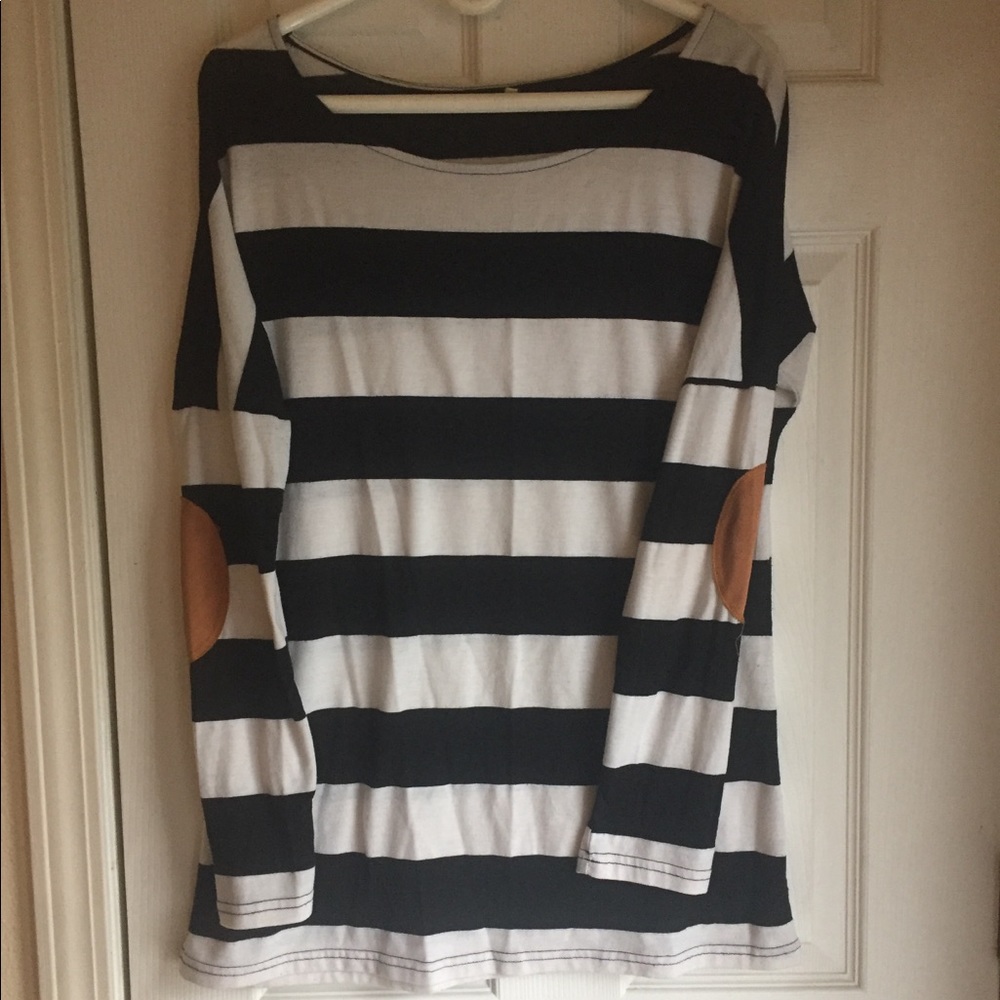 Striped black and white long sleeve shirt